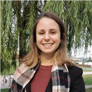 Neolaureata in Psicologia Clinica offre aiuto per preparare esami universitari di psicologia e impartisce lezioni di italiano, inglese e spagnolo (diplomata al liceo linguistico). Sono disponibile anche per aiuto compiti, ho seguito per diversi anni bambi